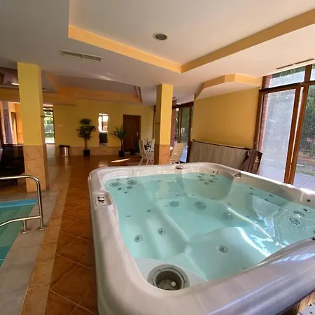 Dorina Wellness Apartment