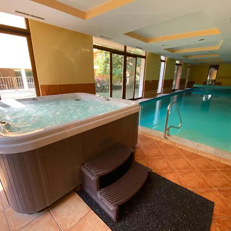 Dorina Wellness Apartment